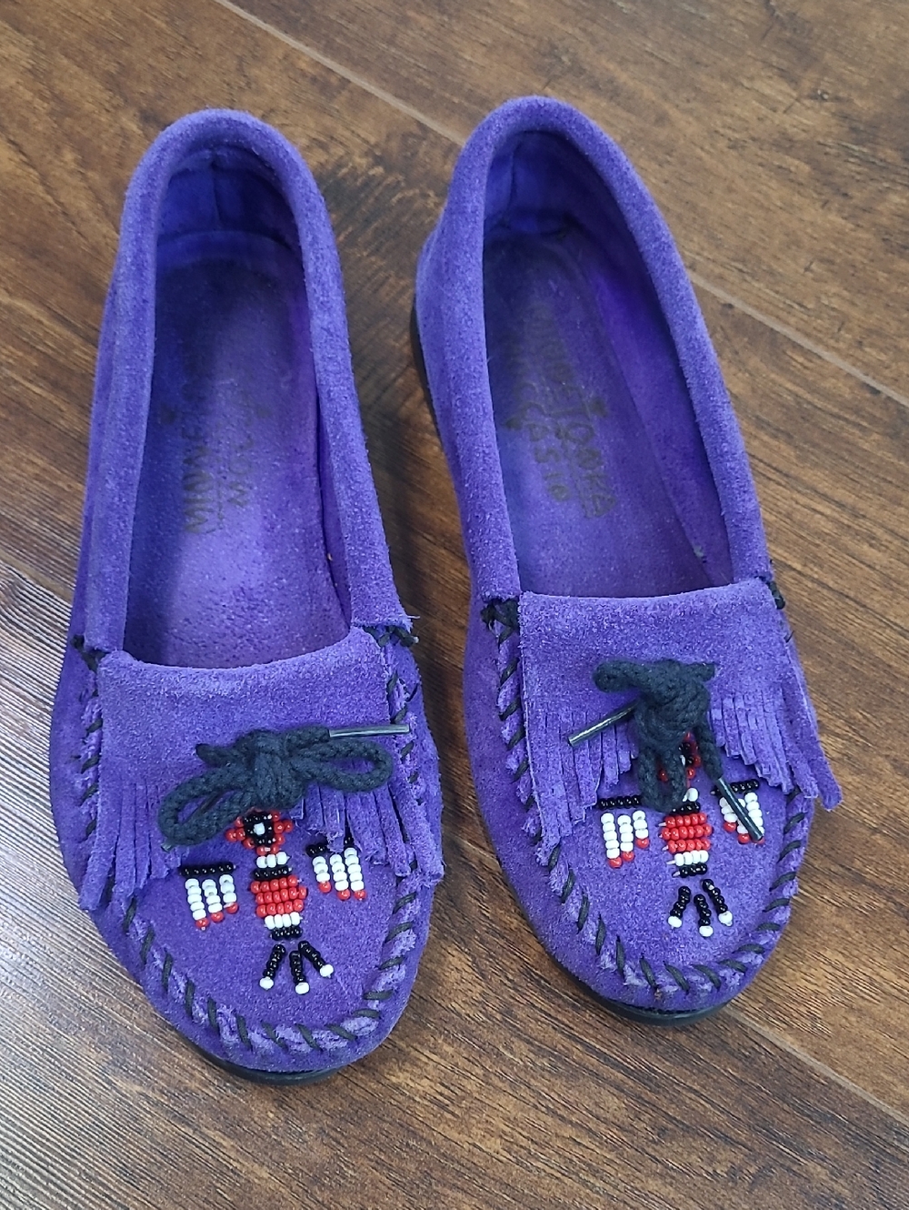 Minnetonka Purple Suede Moccasins with Embossed Insole Size 6 - Picture 1 of 8